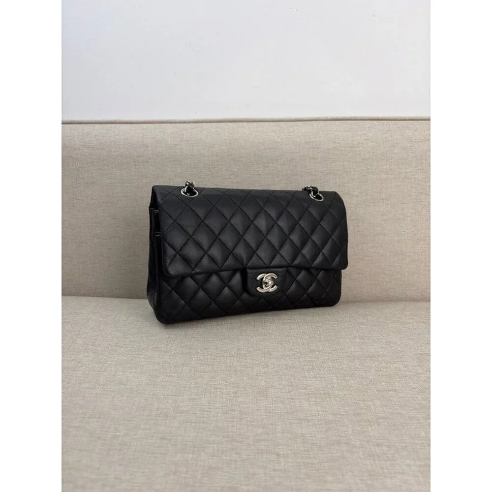 CHANEL Black Lambskin Classic Flap Medium SHW